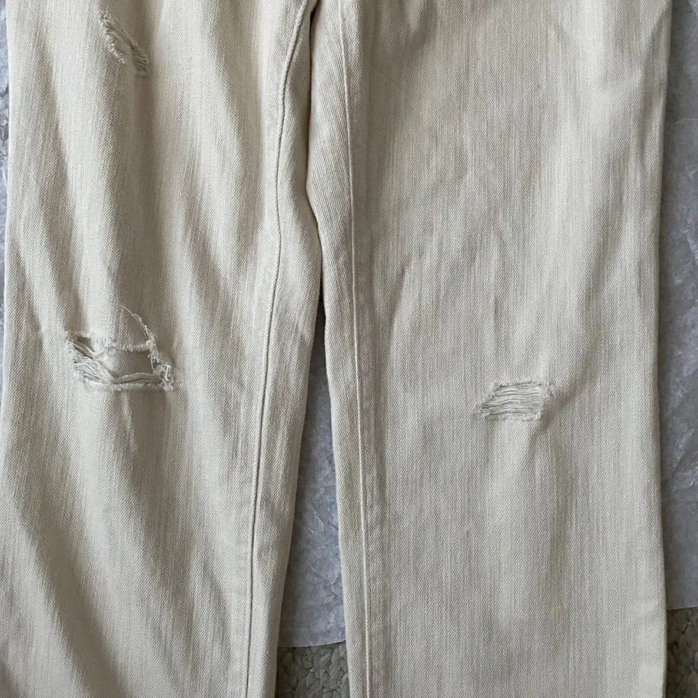 Ann Taylor Loft 27/4 Boyfriend White 100% Cotton Distressed Jeans